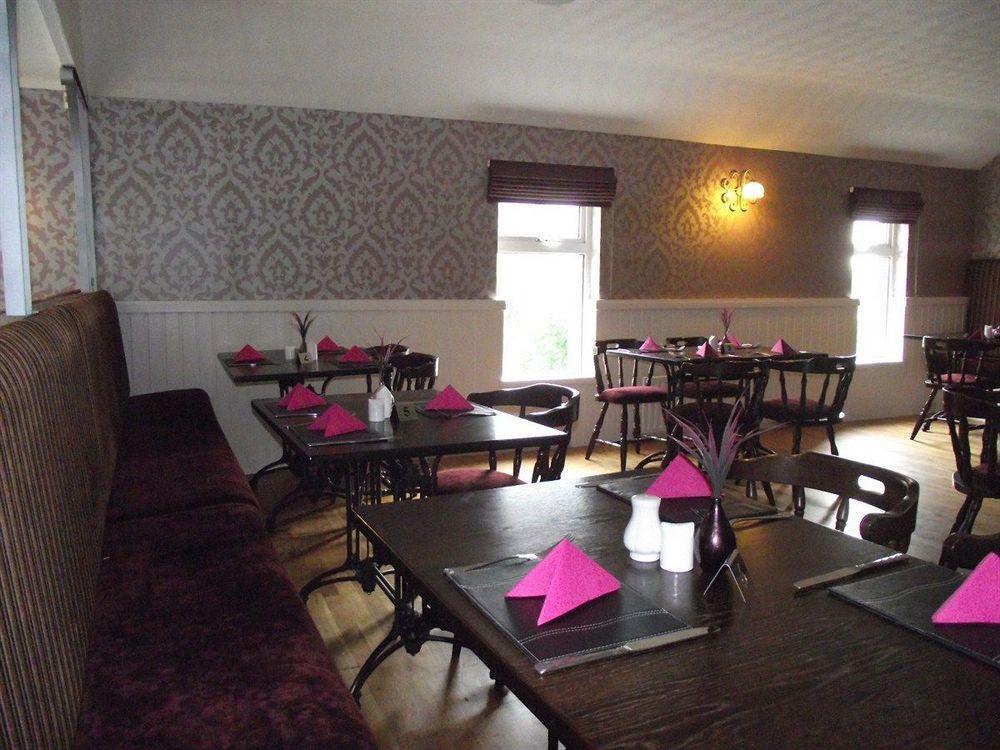 5 Corners Guest Inn Ballyclare Exterior foto